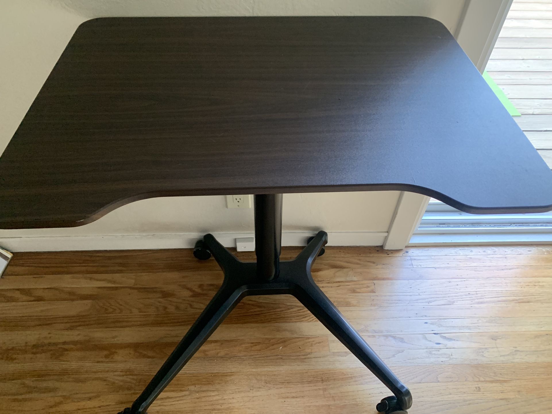 hydraulic Height Adjustable Desk