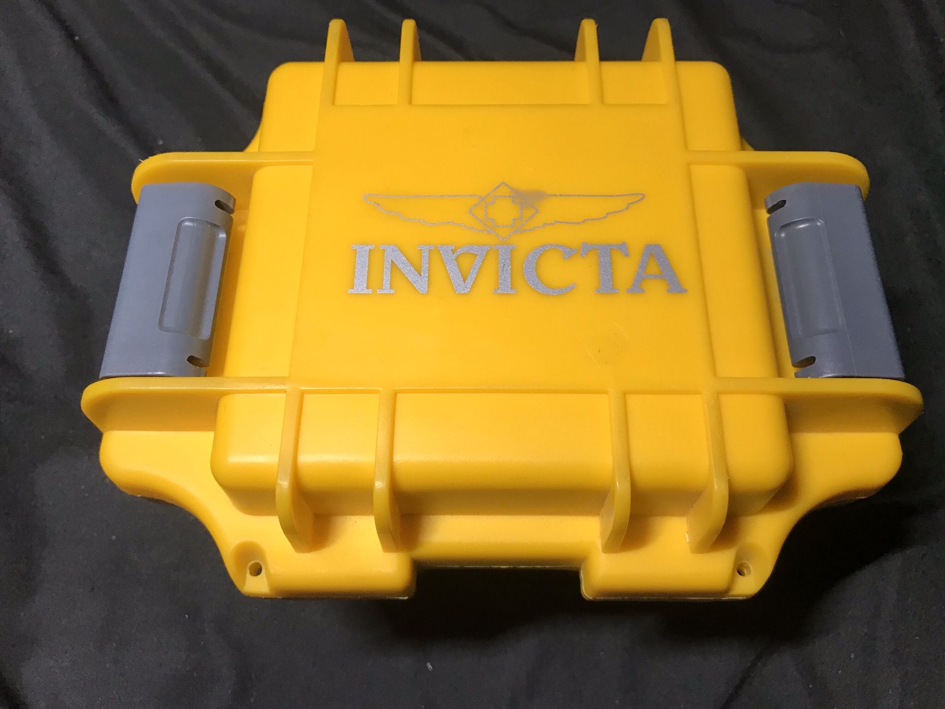 Invicta watch dive box hard case