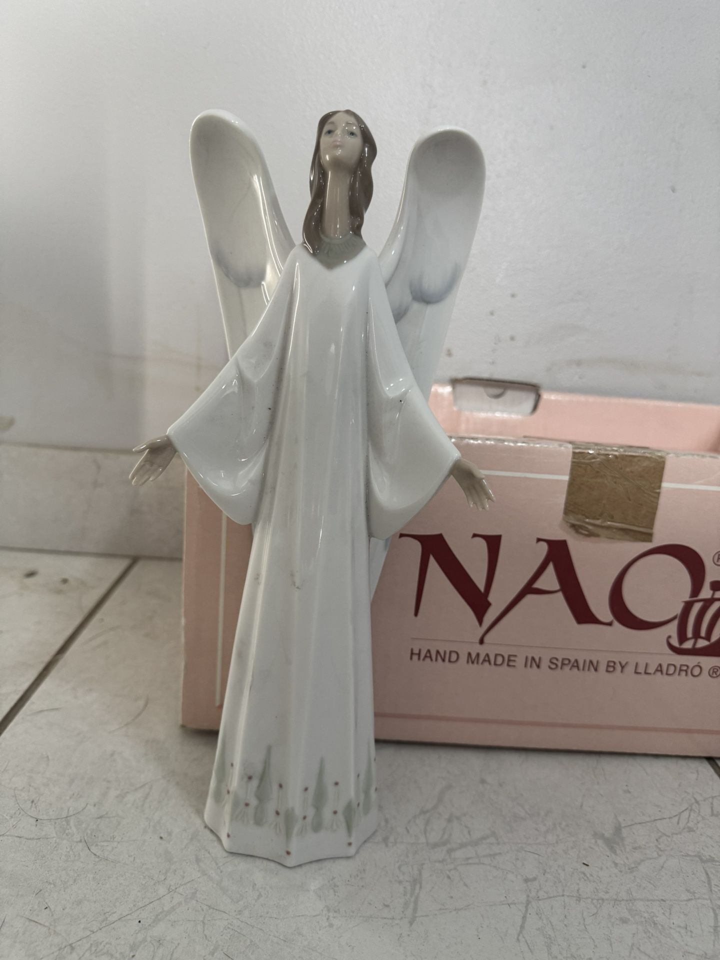 Lladro NAO Retired #1273 “An Angels Promise”