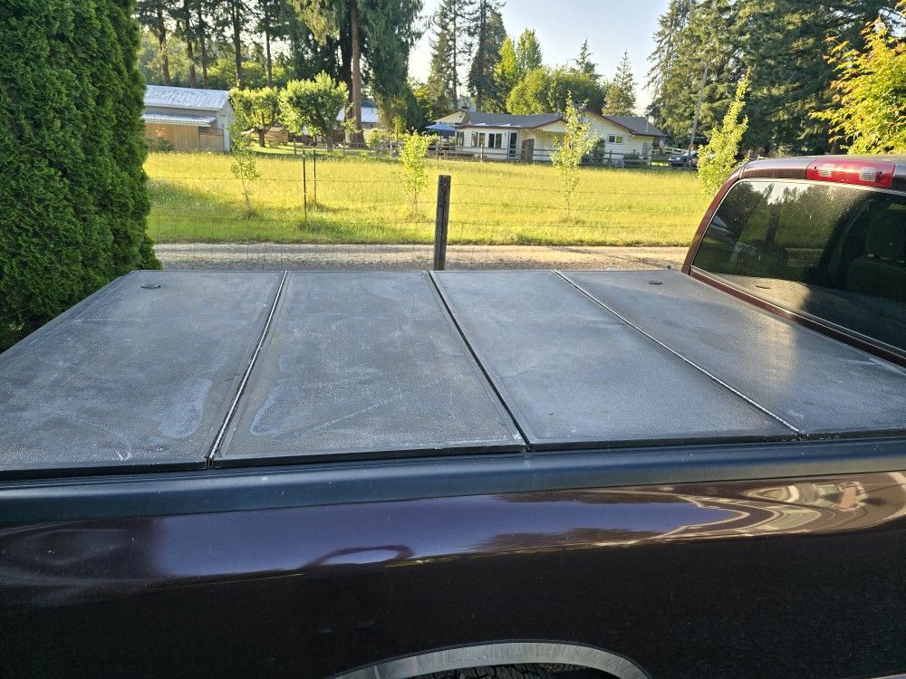 8ft Dodge Tonneau Bed Cover Folding