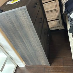 4 Drawer Dresser 