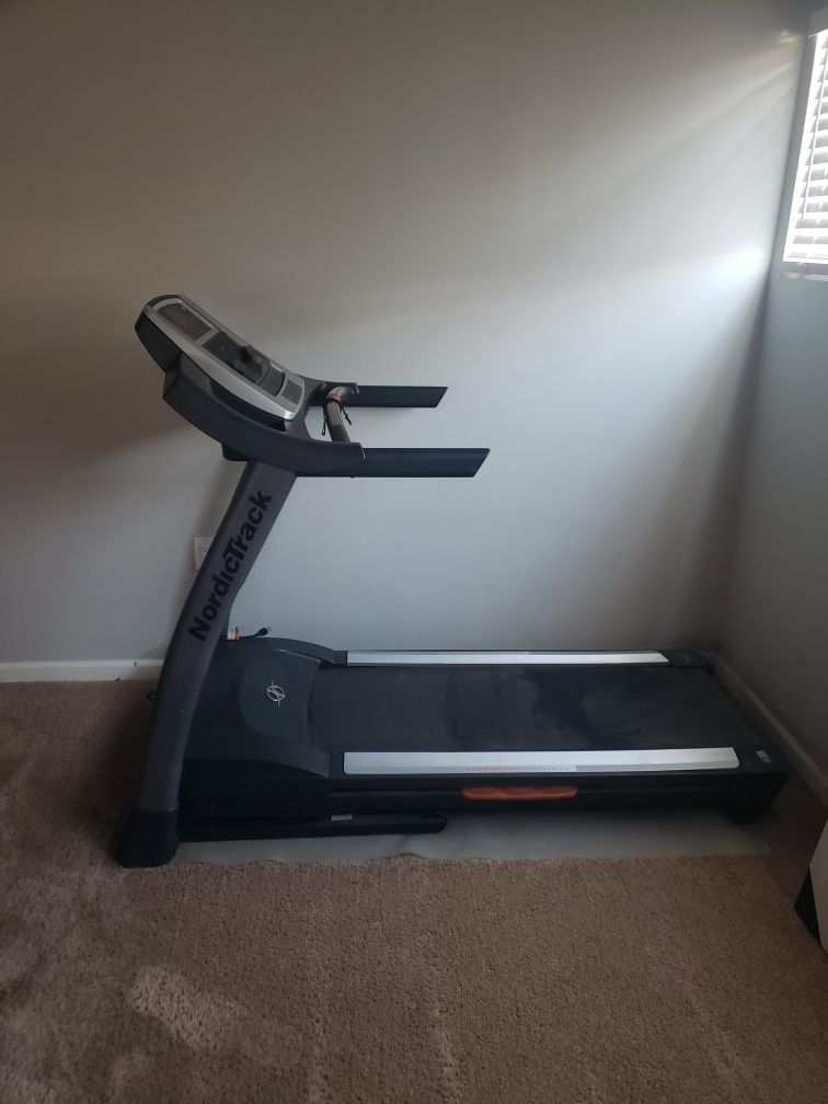 NordicTrack A2550 PRO Treadmill