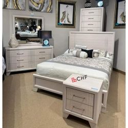 4 Pc Queen /  King Size Bedroom Set  (Included bed frame ,dresser ,mirror ,nightstand )