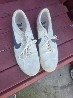 Nike tennis shoes  size 11. 1/2