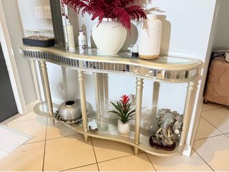 Entryway table