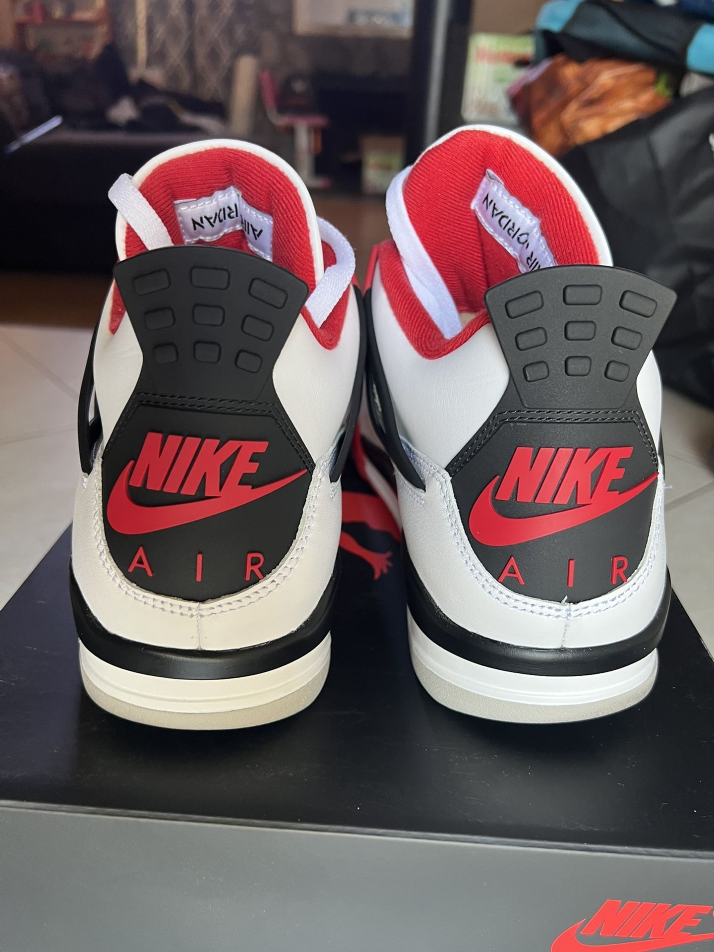 Jordan 4 Retro OG Fire Red