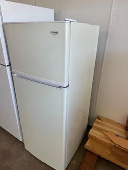 Dandy Refrigerator 10.0 cu ft (30 Day warranty)