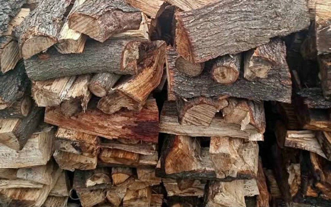 1/3 Face Cords Of Seasoned Oak Firewood For Sale $150 W/ Delivery 