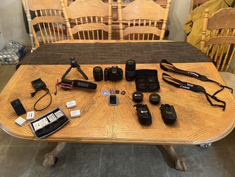 Canon EOS Rebel T3i Camera