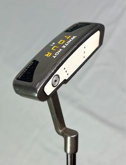 Odyssey White Hot XG #7 Tour 34” RH Blade Putter | New Scotty Cameron Grip
