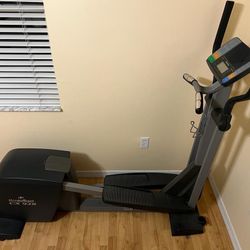 Elliptical Machine Nordictrack CX938