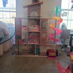 OMG Doll House With Accessories And Car