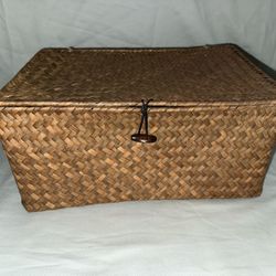 4 Set Handwoven Wicker Shelf Baskets with Lid