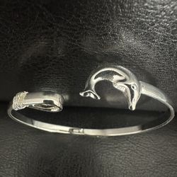 Sterling Silver Dolphin Hook Bangle Bracelet Preowned