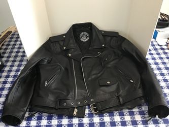 The alley Chicago men’s classic leather biker jacket with side ties size 2 XL excellent condition