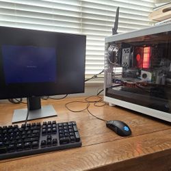 Gaming PC. Complete with 1440p monitor and Seelseries mouse/keyboard.