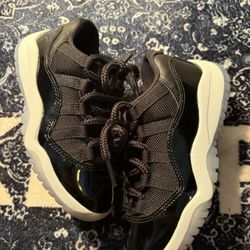 Jordan 11 Low 