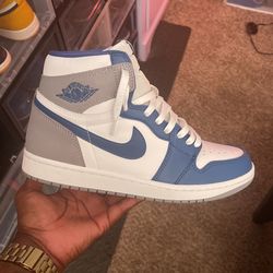 Jordan 1 High OG TRUE BLUE