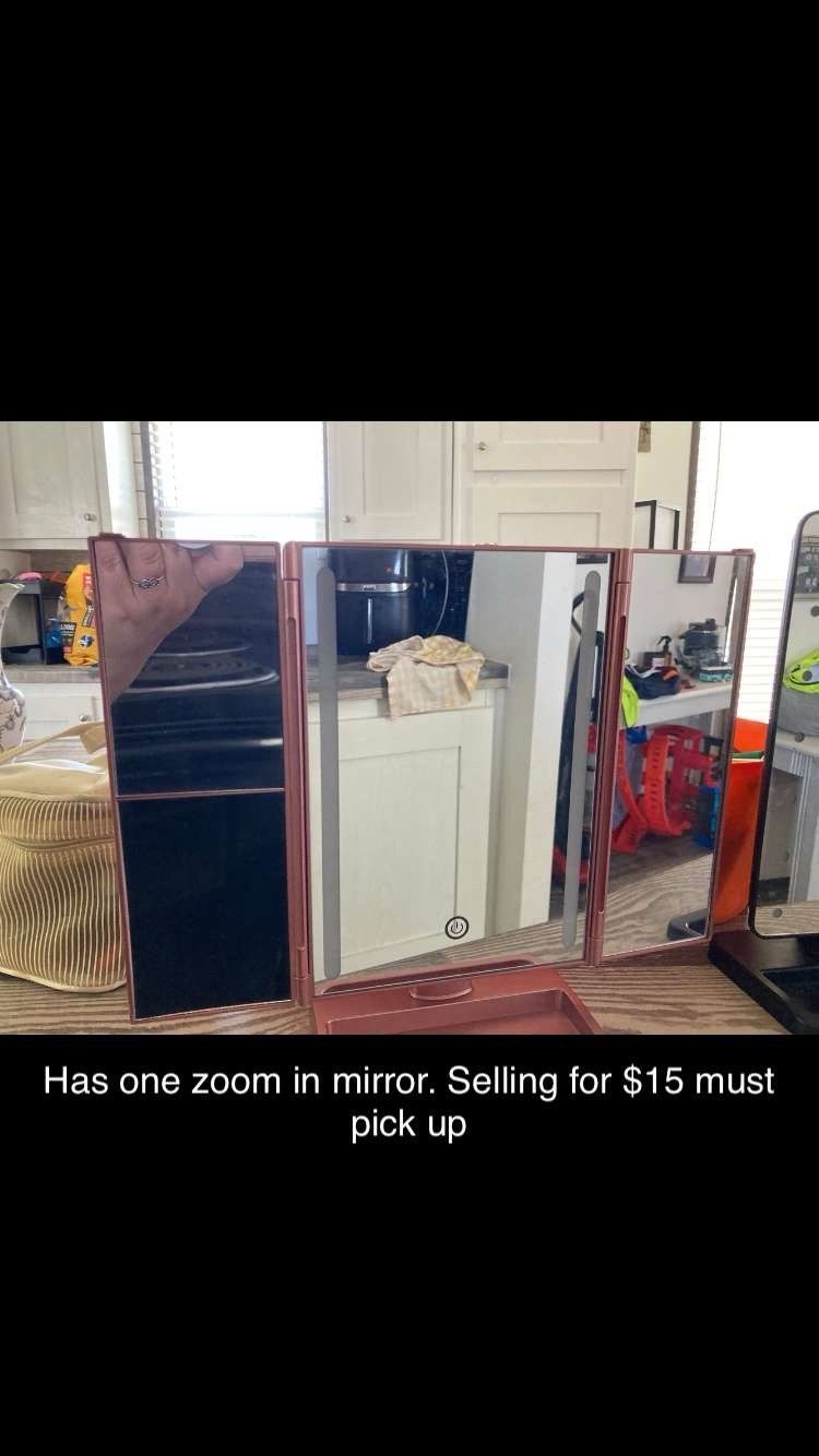 Make-up Mirrors