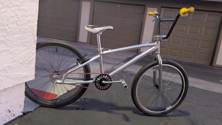 Mongoose Supergoose 24" BMX Cruiser