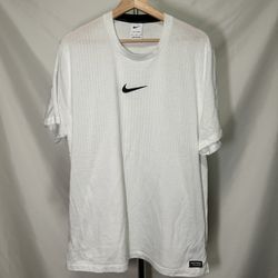 Nike Pro Mesh Tee