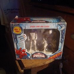 Spider Man & Lizard Paint Set Never Opened.