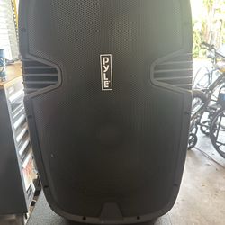 Pyle 1000 Watt Portable Speaker
