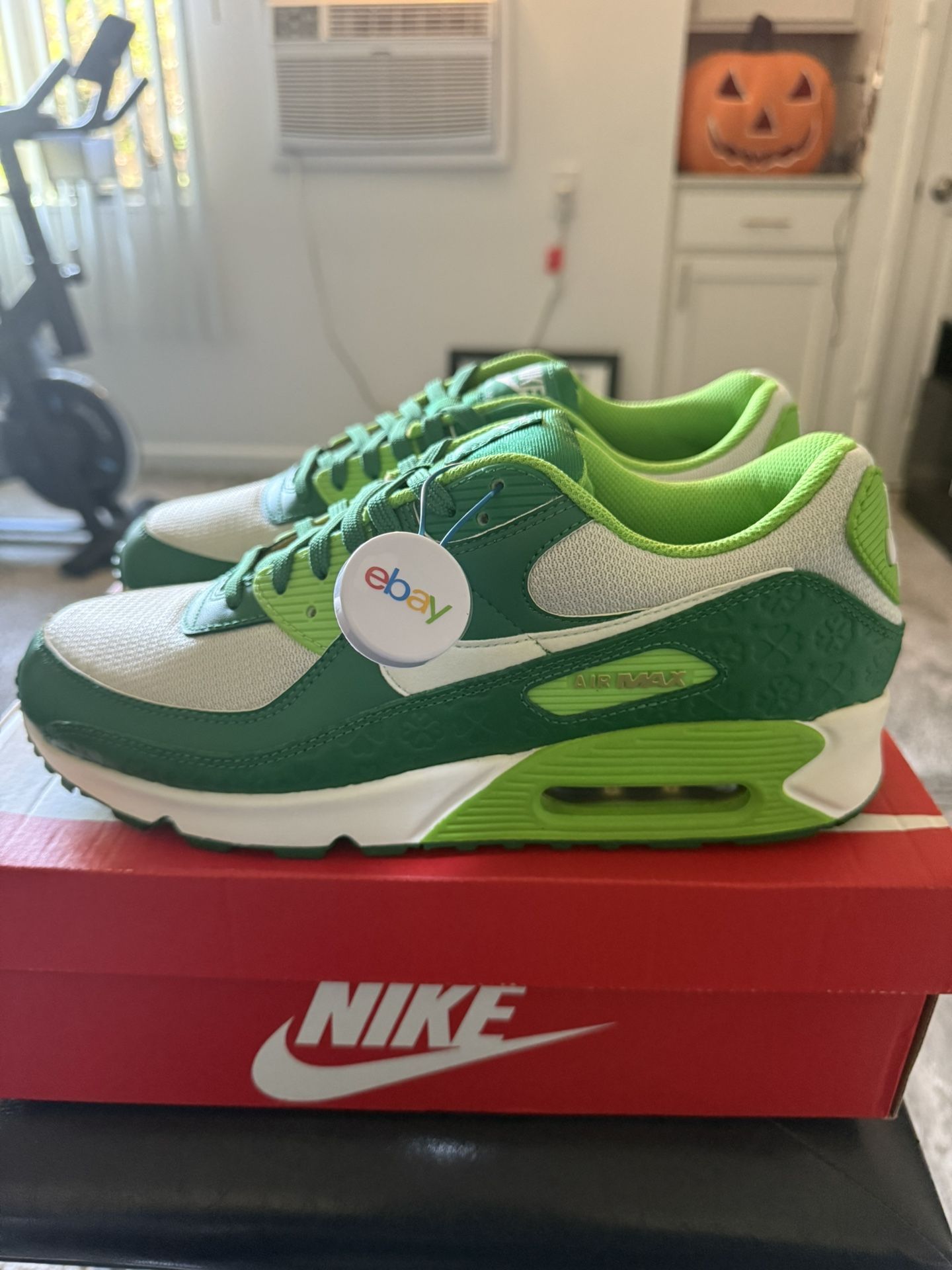 Authenticated Nike Air Max 90 St. Patrick’s 