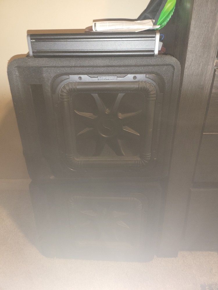 2 L7s 12s Kickers And 1800 Watts Kicker Amp for Sale in Munford, TN