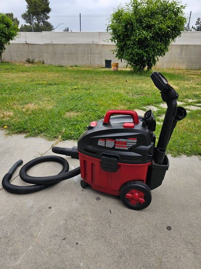 Craftsman wet/dry vacuum.. brand new , never used - $120