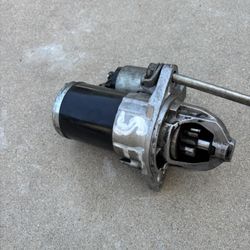STARTER MOTOR FOR 2011-2013 SUBARU FORESTER 2.5 AWD.