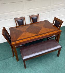 LIKE NEW 6-PC DINING SET (DINING TABLE, PADDED BENCH AND AND 4 PADDED CHAIRS) (EXCELLENT CONDITION)