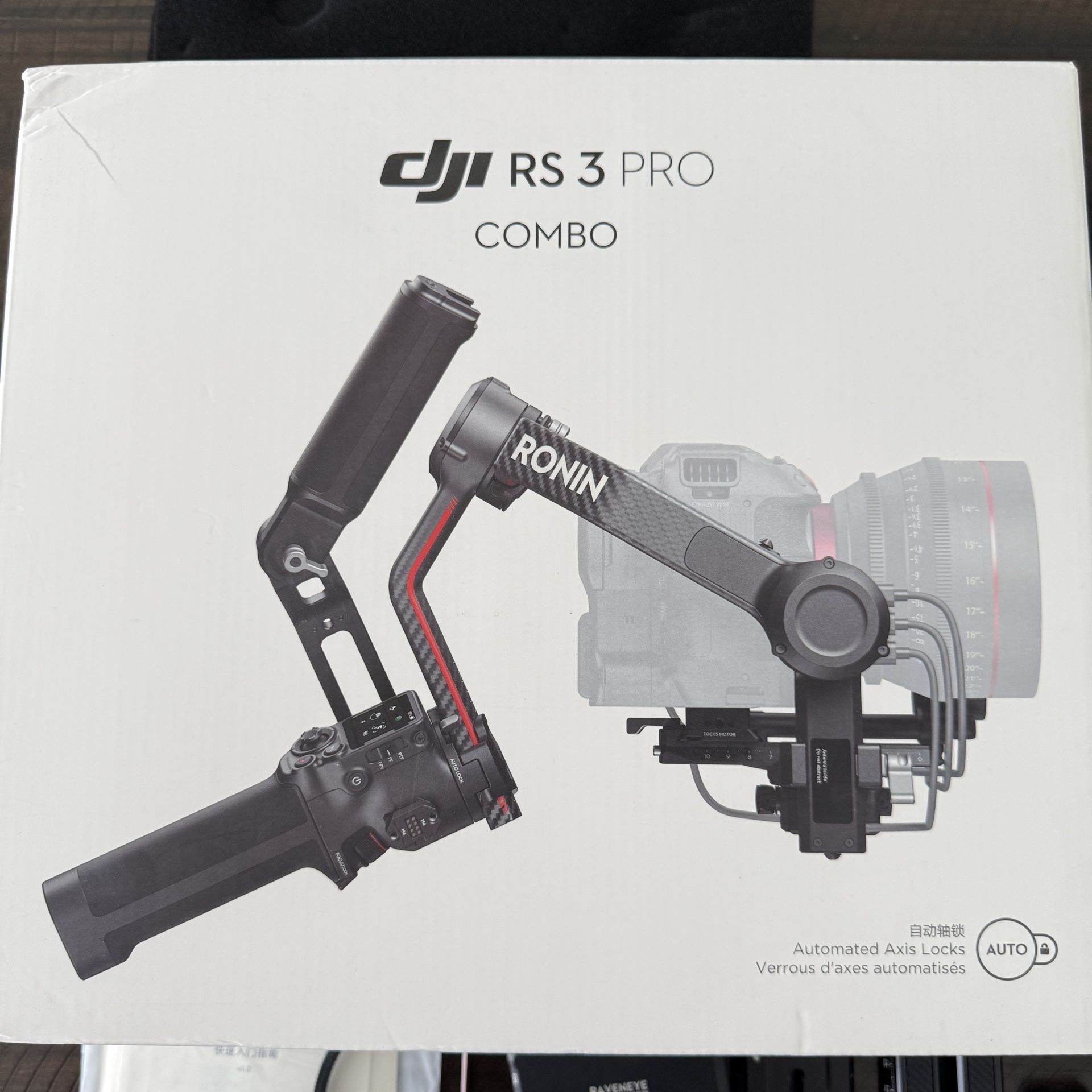 DJI RS 3 Pro Combo, Camera Gimbal Stabilizer