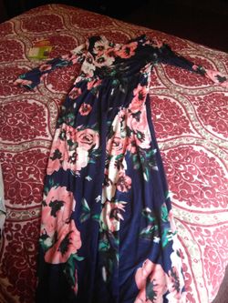 Long blue dress with floral print