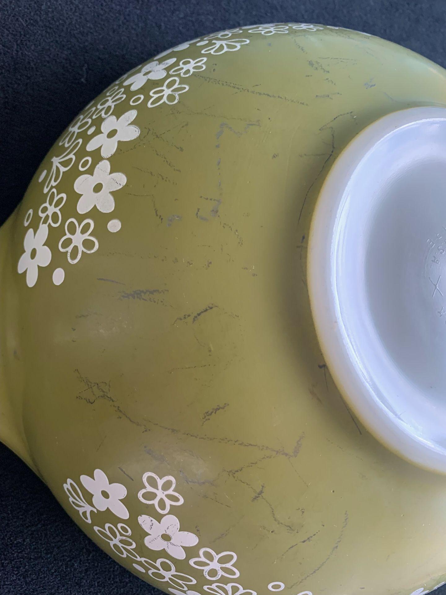 Vintage Pyrex Sage/Green Mixing Bowl