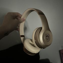 Beats Solo 3 Wireless Bluetooth Headphones 