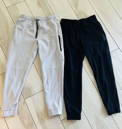 2x Old Navy Active Dynamic Fleece joggers Black & Light Gray Men’s Sz. M