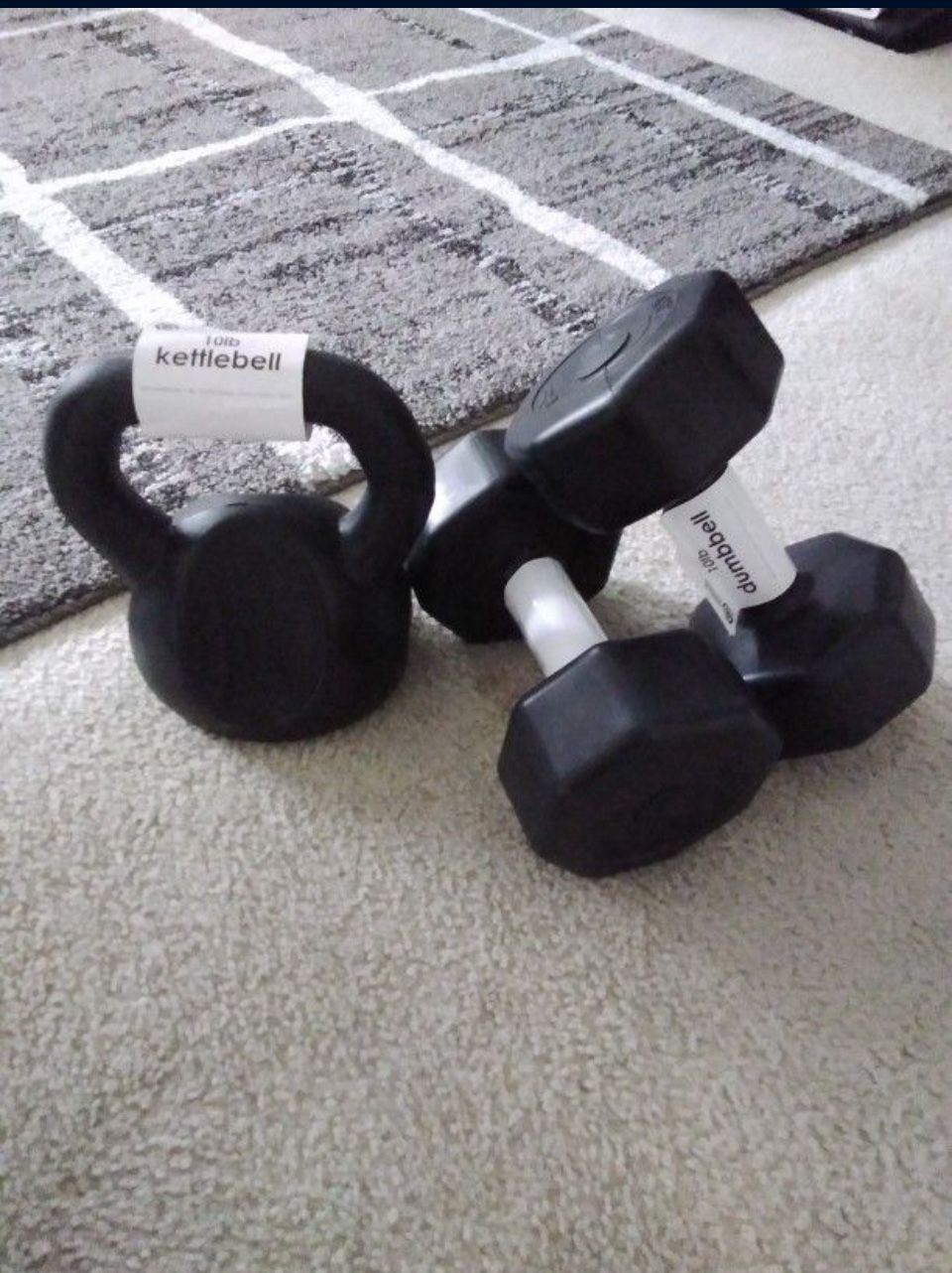 Brand New 3pcs set of 10lbs 2 Dumbbell and 1 Kettlebell