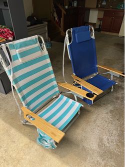 Beach chairs 🏖️