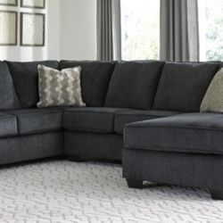 Sectional With Chaise (Blue Left Side Chaise)