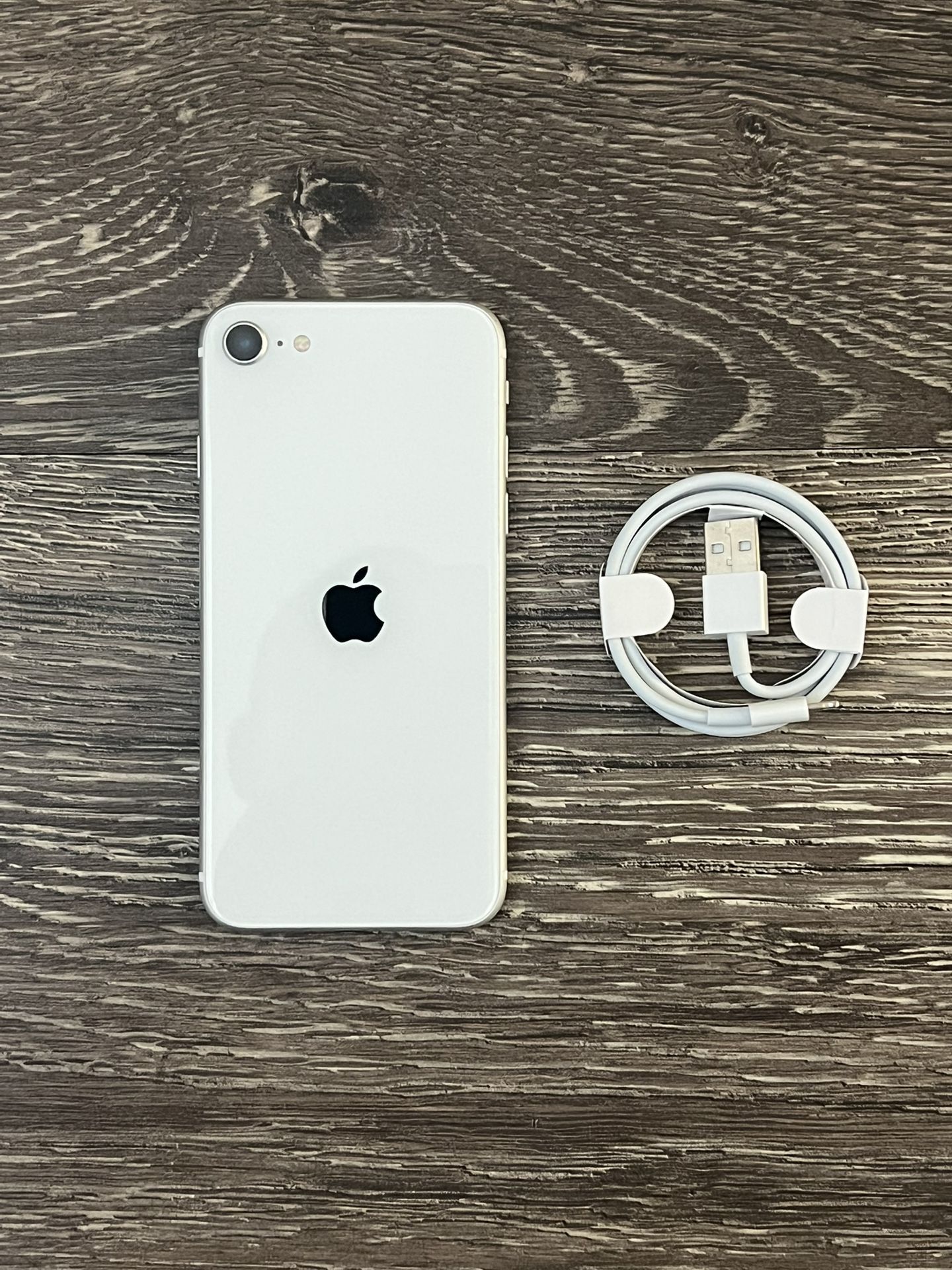 iPhone SE (2nd Gen) White UNLOCKED FOR ANY CARRIER!