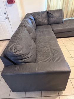 Couch grey