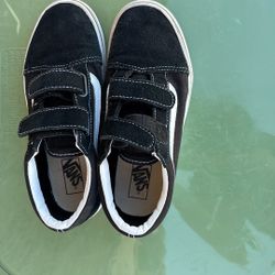 8$ VELCRO VANS SIZE 3 GIRLS