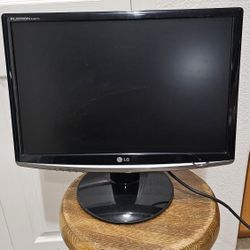 LG FLATRON COMPUTER MONITOR MODEL W1952TQ