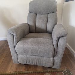 Like New Pair Of Recliners