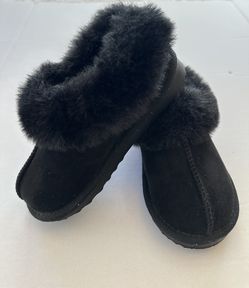 Cat & Jack Toddler Faux Fur Slippers Size 10