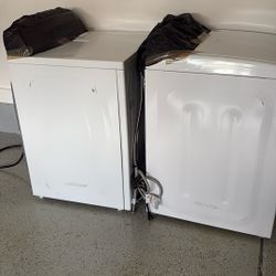 Washer And Dryer $800