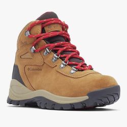 Women’s Columbia Hiking Boots 