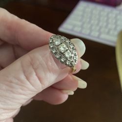 Antique Top A Diamond Ring