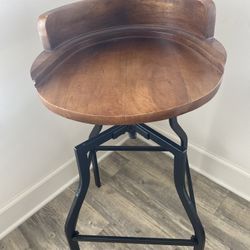 Swivel Bar Stools (4)